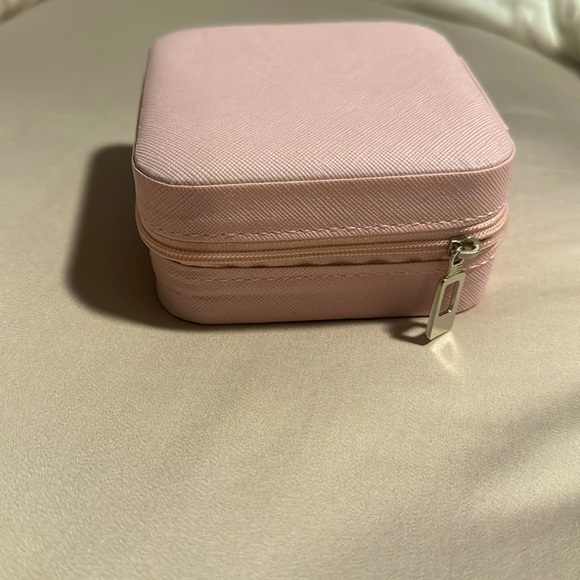 Pretty Pink mini Travel Jewelry Box - Picture 4 of 6